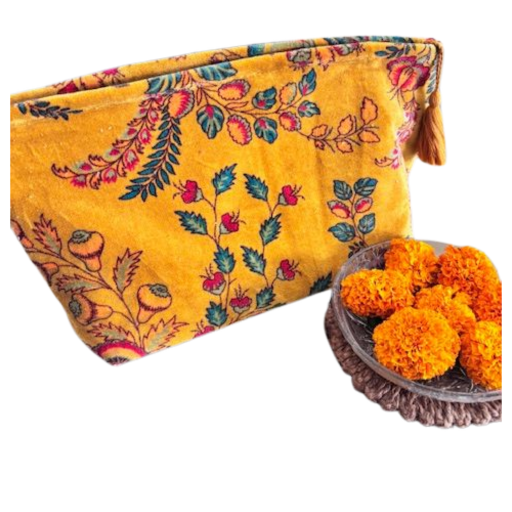 6F Velvet Cosmetic / Toiletry Bag Fully Lined 32x20x10cms