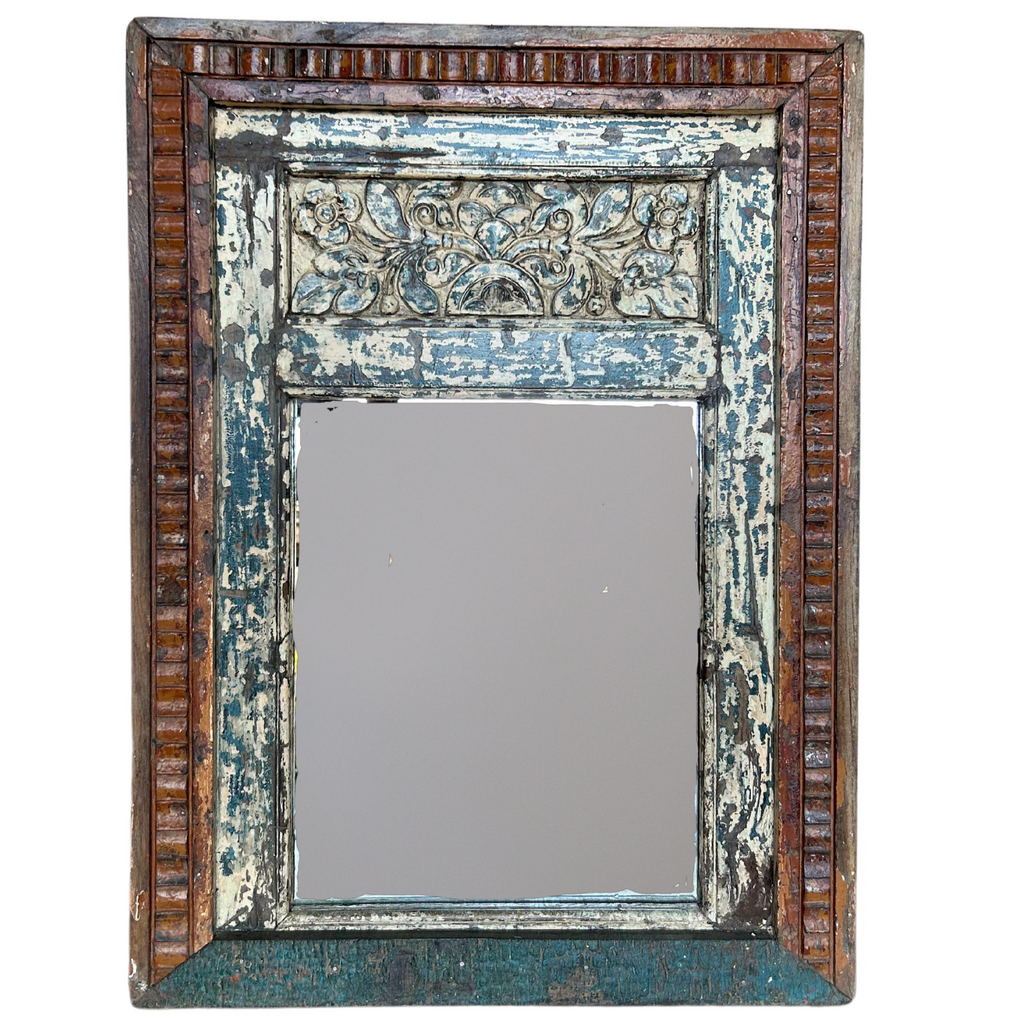 Carved Mirror Frame with Lovely Patina (67x10x91cms) FUR528