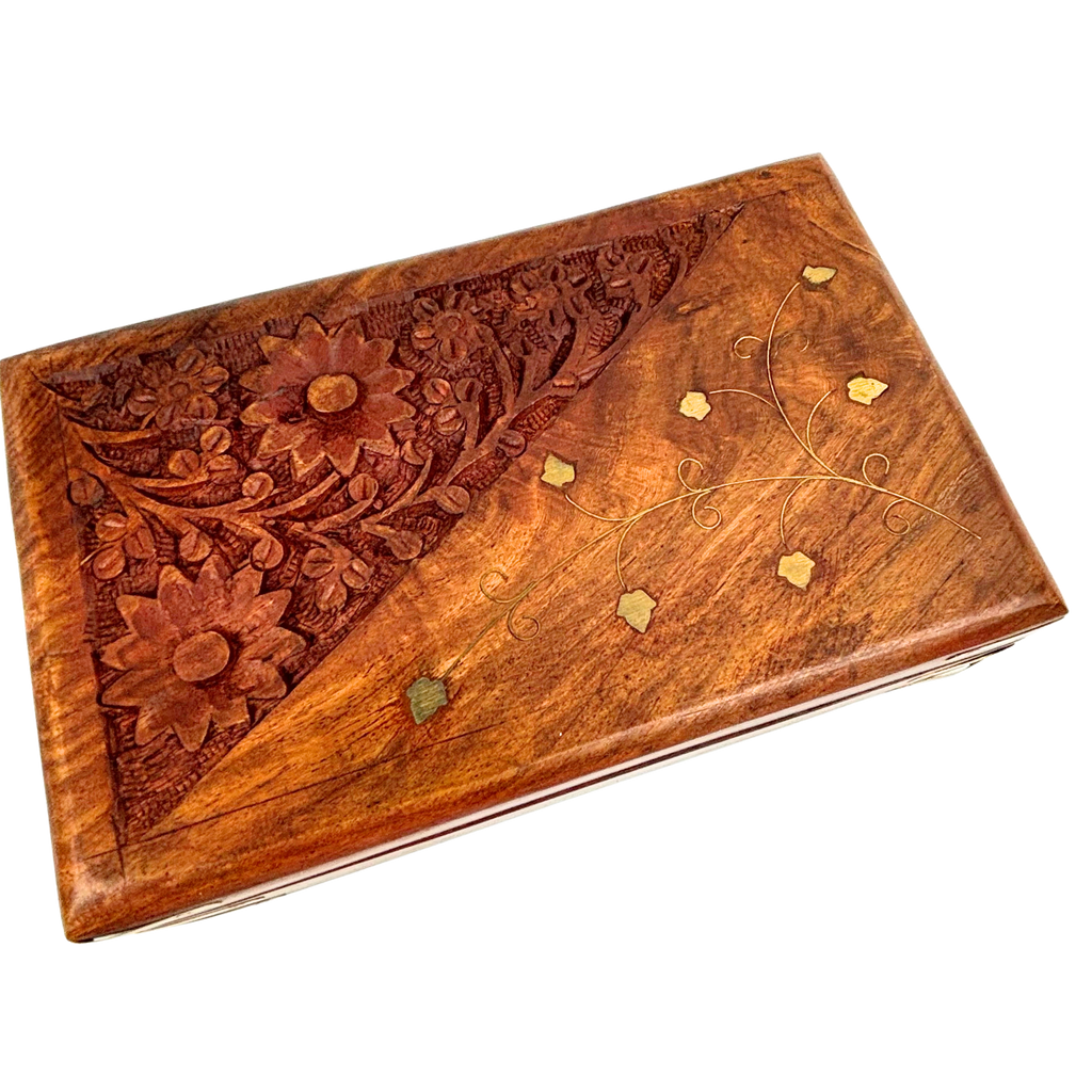 1GW Brass Inlay Wooden Carved Trinket Box 18x12.5x6.5cms GW670