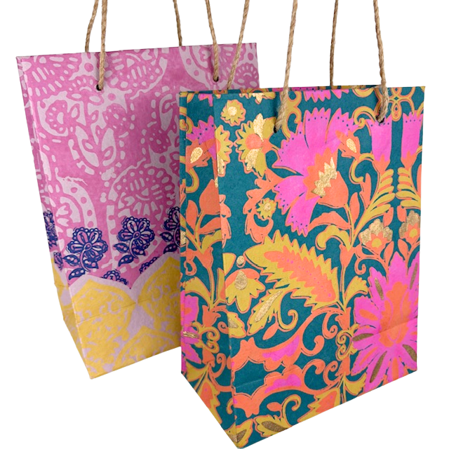 1GW Gift Bags 16.5 x21.5X 9cms