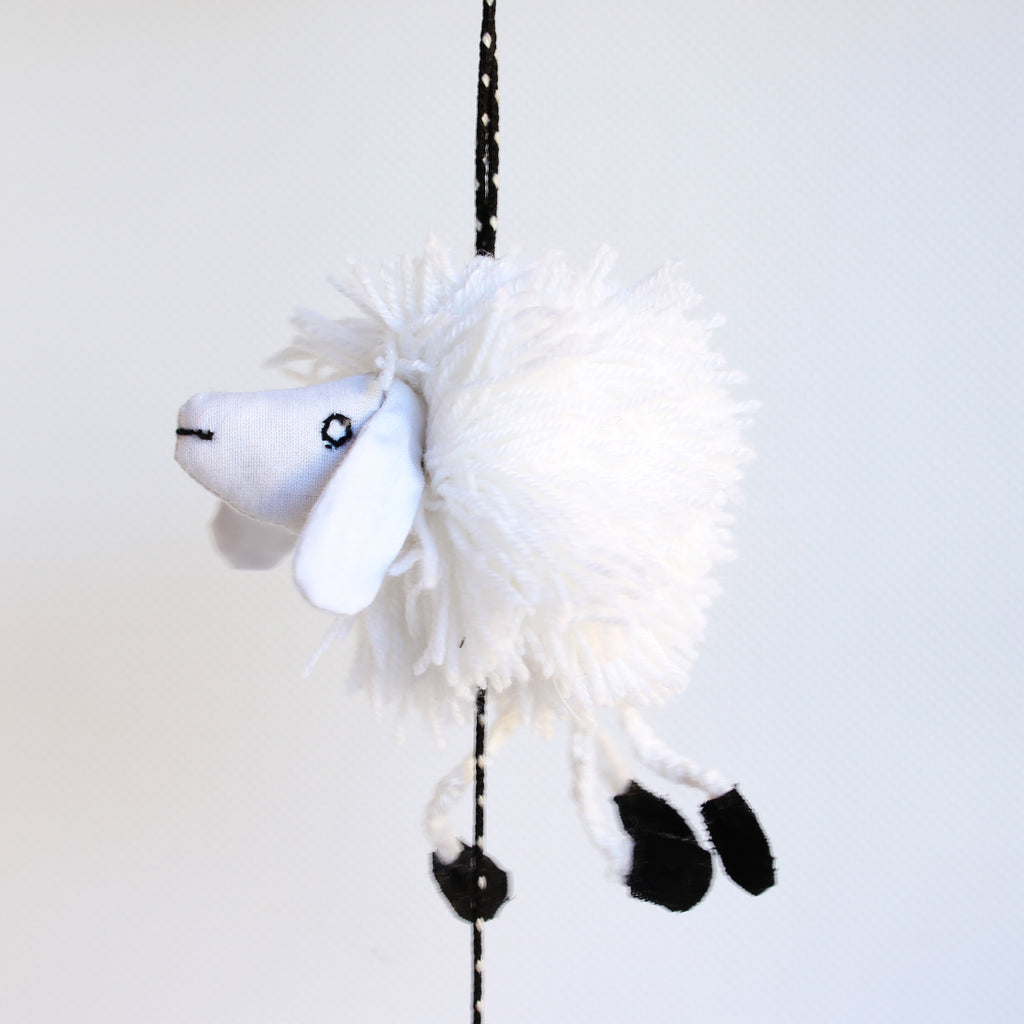 MB016 Woolly Sheep Mobile 3 Sheep 65cms Long