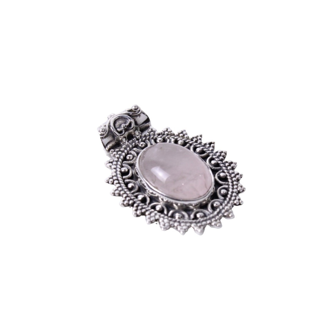 Sterling silver pendant with gem stone J053