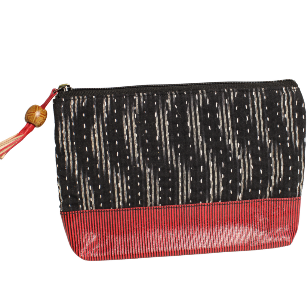 6F078 Toiletry Bag with Shanti Leather and Kantha F078 (23x16x2.5cm)