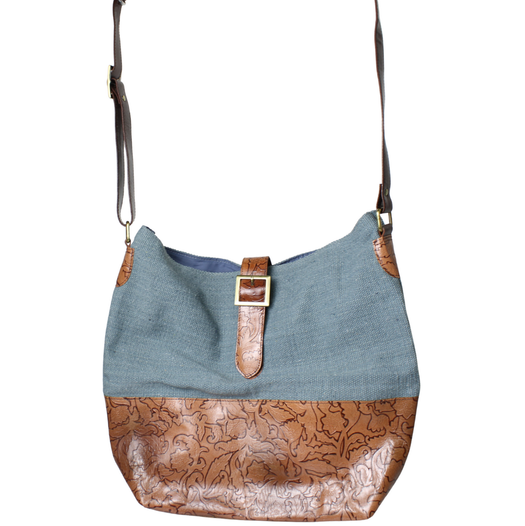 F076 Shoulder Bag Shanti Leather and Cotton 41.5x50.5x10cms