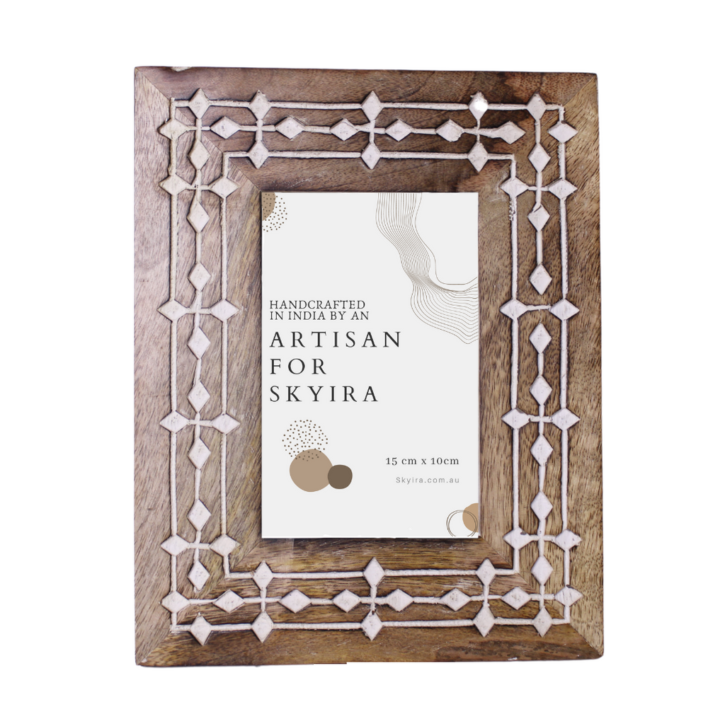 1GW Wooden Picture Frame Medium (24x19cms) GW148