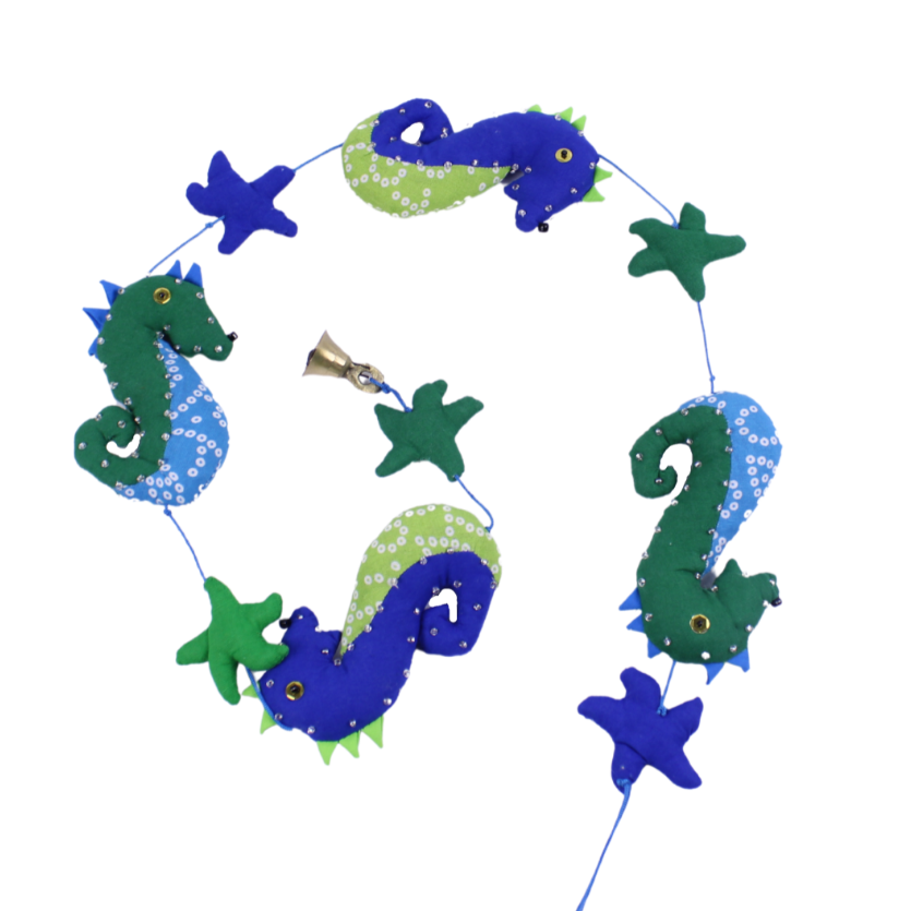 2MB043 Sea Horse and Star Fish Mobile 4 Sea Horses 95cms Long